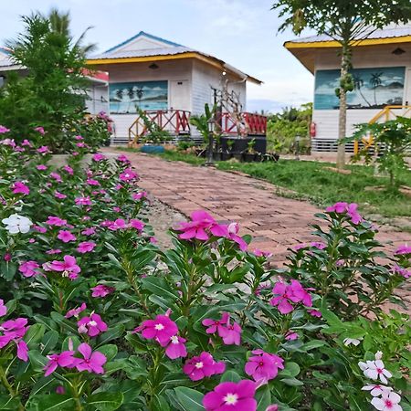 Shunde Palm Resort 仙本那顺德人家棕榈园 Екстериор снимка